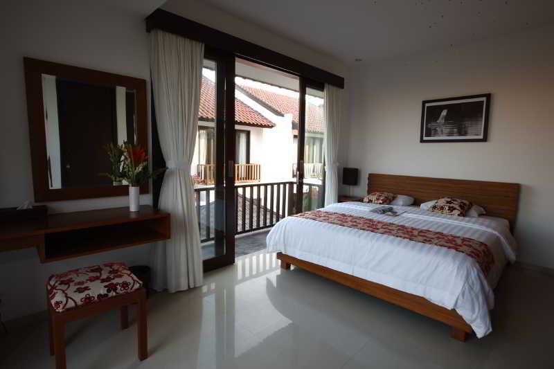 Seminyak TownHouse Aparthotel Bagian luar foto