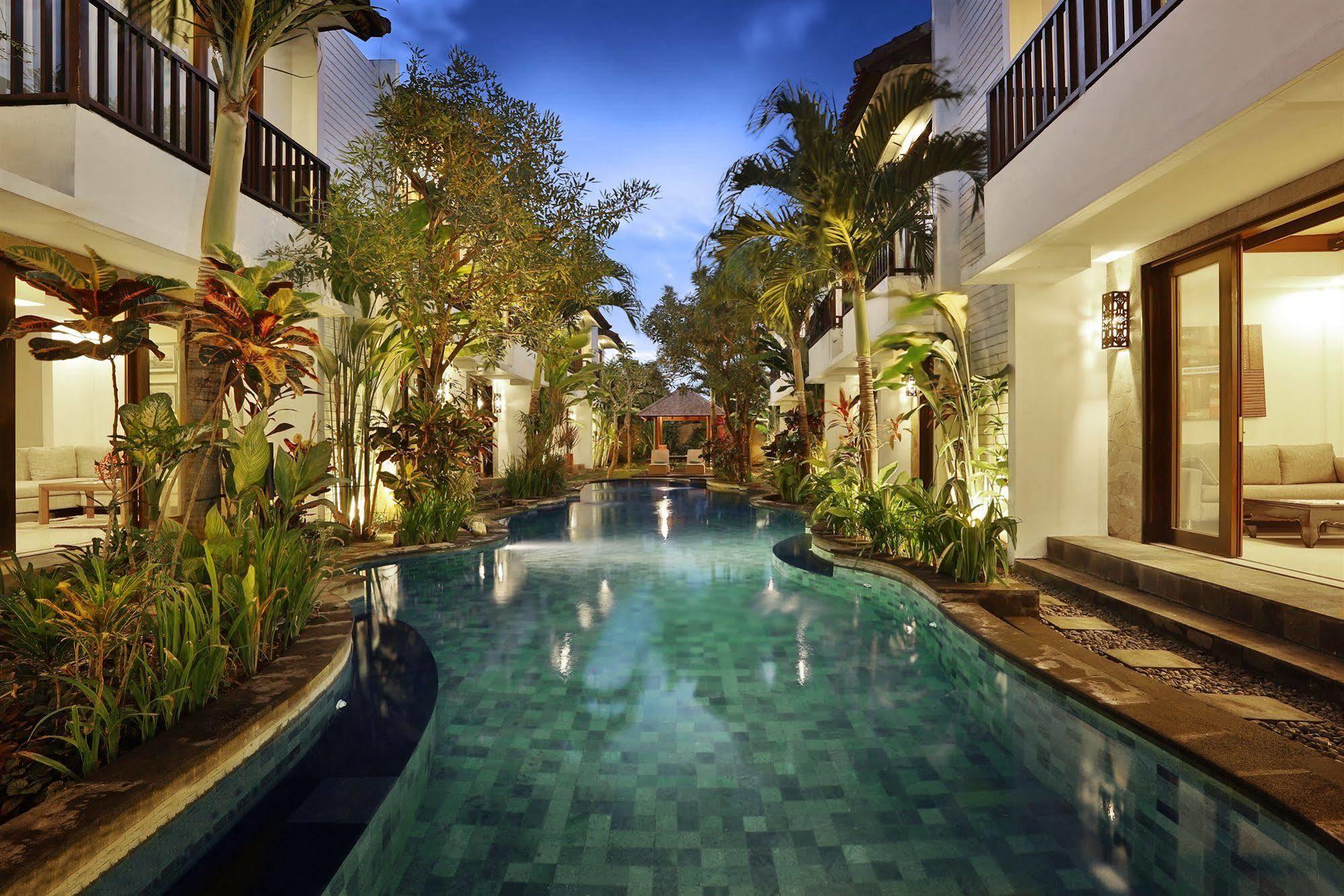 Seminyak TownHouse Aparthotel Bagian luar foto